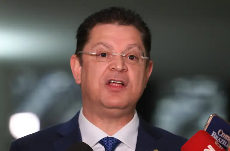 Sóstenes Cavalcante acredita que Bolsonaro esteja 