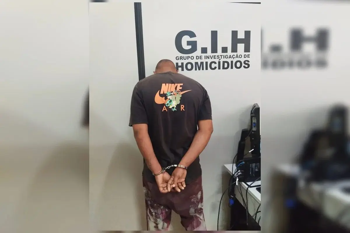 Homem de 33 anos foi preso suspeito de matar a companheira com chute (Foto: Polícia Civil GO)