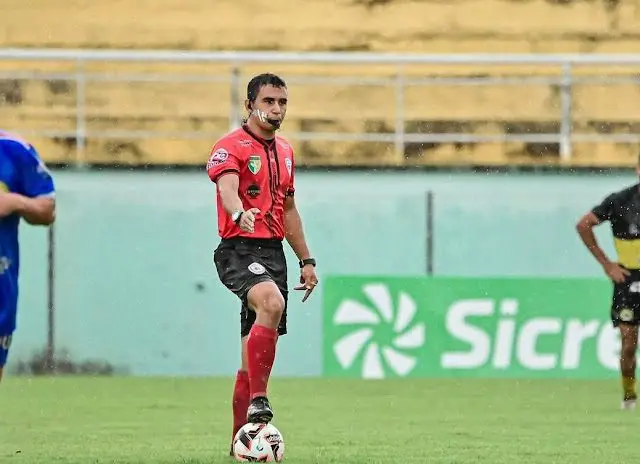Árbitro Ruan Rhiler Rodrigues Santos morreu em acidente de trânsito, aos 23 anos (Foto: Reprodução / FFAC)