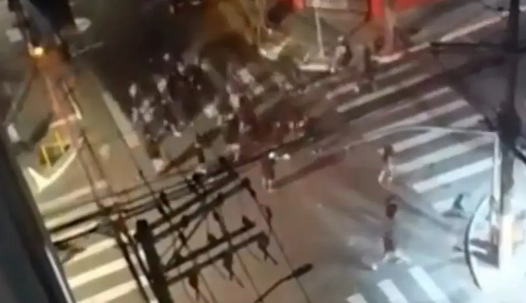 Torcedores entraram em conflito após jogo entre Corinthians e São Paulo (Foto: Reprodução)