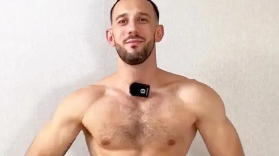 Influenciador morreu depois de tentar ganhar 50 kg comendo fast food (Foto: Reprodução)