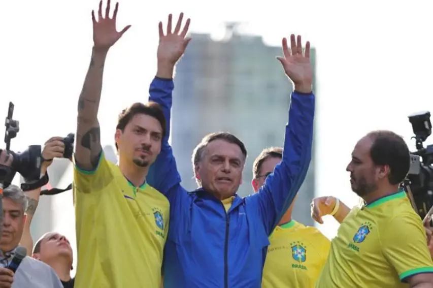 Jair Renan visitou o pai e comentou sobre seu estado de saúde (Foto: Reprodução / Redes Sociais)