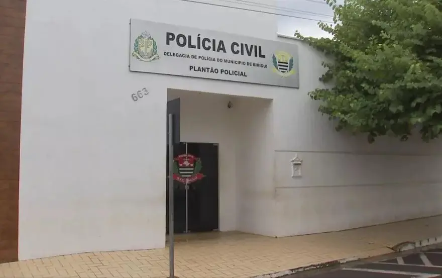 Polícia prendeu um casal suspeito, localizado a partir de câmeras de segurança e testemunhas. Foto: Divulgação.