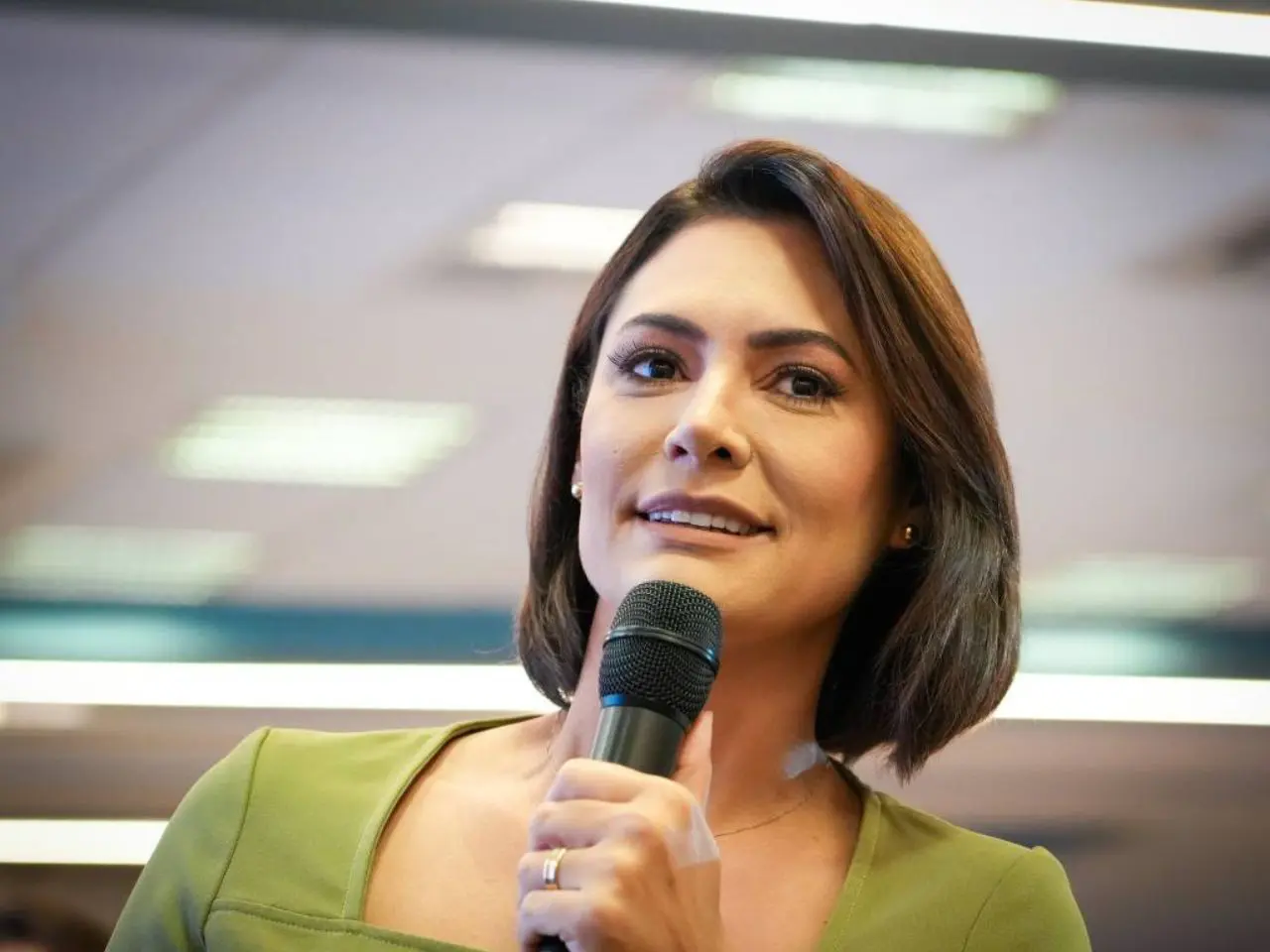 Assessor de Michelle afirma indicação de Flávio como candidato de Bolsonaro é 'ridícula'