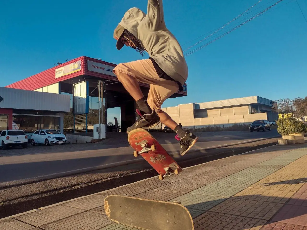 Jovem morre após acidente com skate