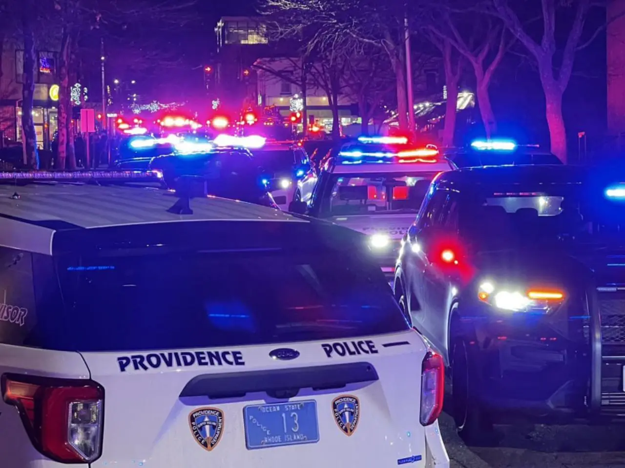 Trump lamenta mortes durante ataque a tiros em universidade nos EUA