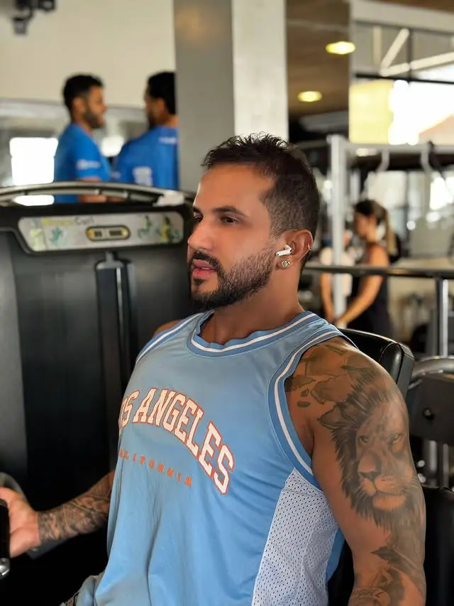 Quem é Babal, irmão de Lucas Guimarães e ex-cunhado de Carlinhos Maia, que agrediu namorada (Foto: Redes Sociais)