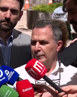 Equipe médica de Bolsonaro comenta possibilidade de prisão domiciliar (Foto: Reprodução / Record)