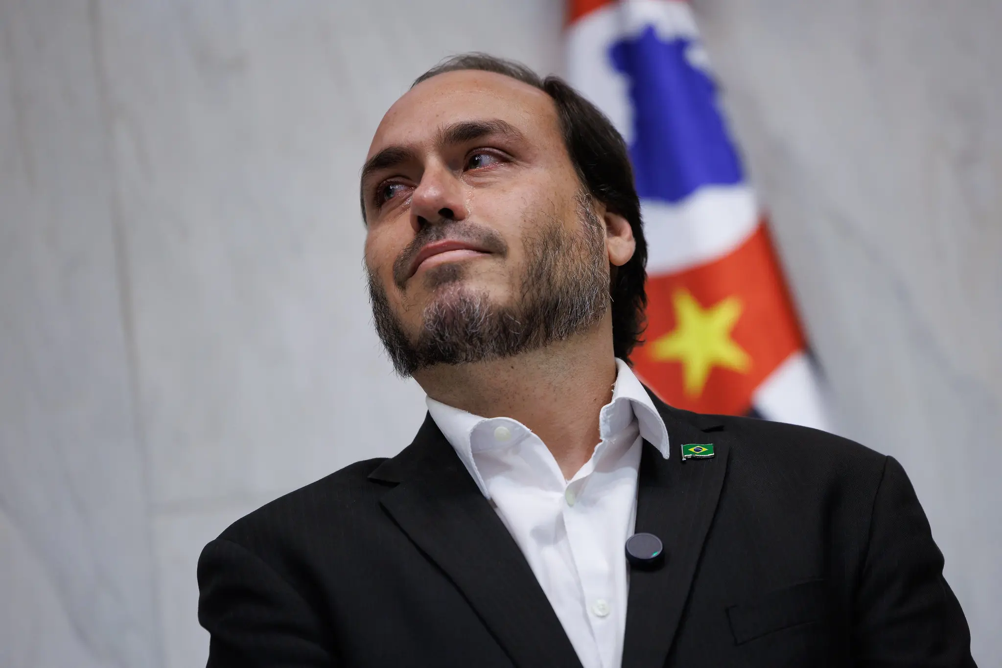 Renúncia de filho de Bolsonaro é publicada no Diário Oficial (Foto: Rodrigo Romeo)