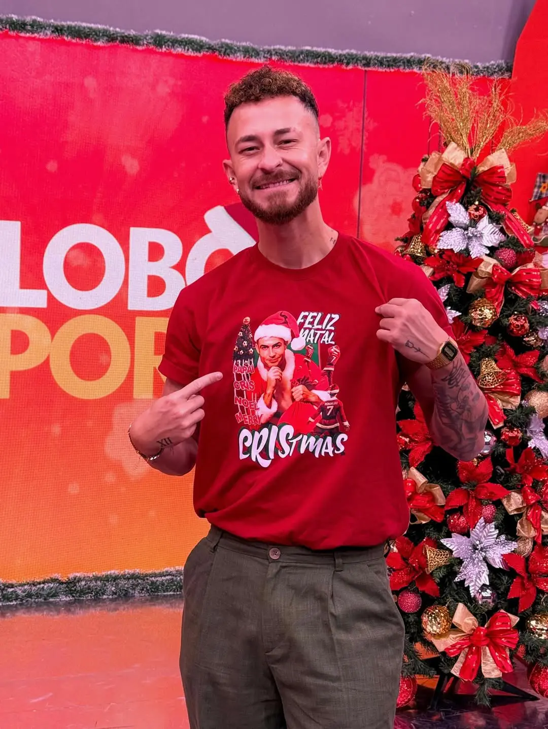 Apresentador da TV Globo revela que só não foi jogador profissional por causa da pandemia (Foto: Redes Sociais)