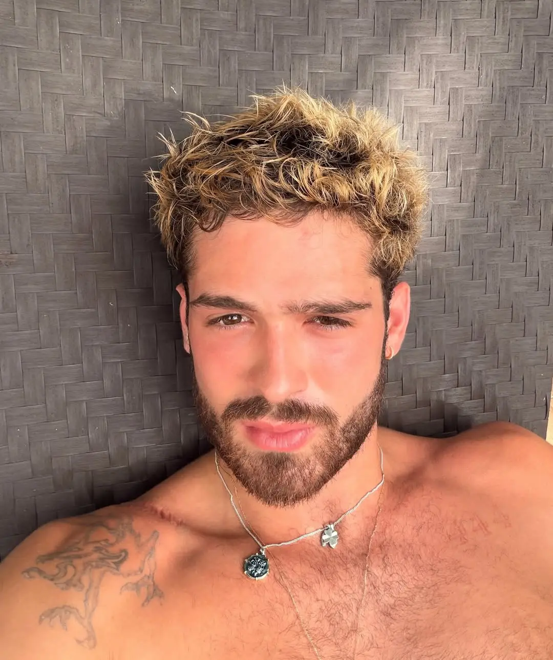 João Guilherme manda indireta após Bruna Marquezine ser flagrada em momento íntimo com famoso (Foto: Redes Sociais)