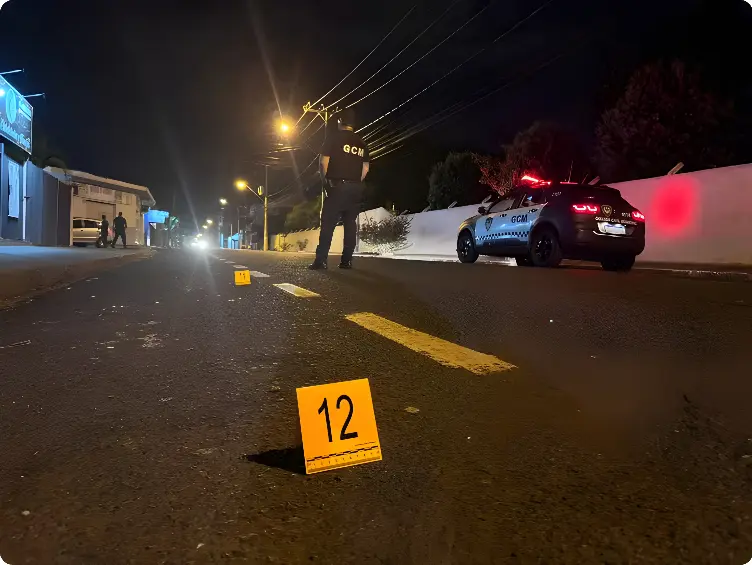 Jovem é executado enquanto estava sentado na calçada com os amigos (to: Guarda Civil Municipal/Divulgação)