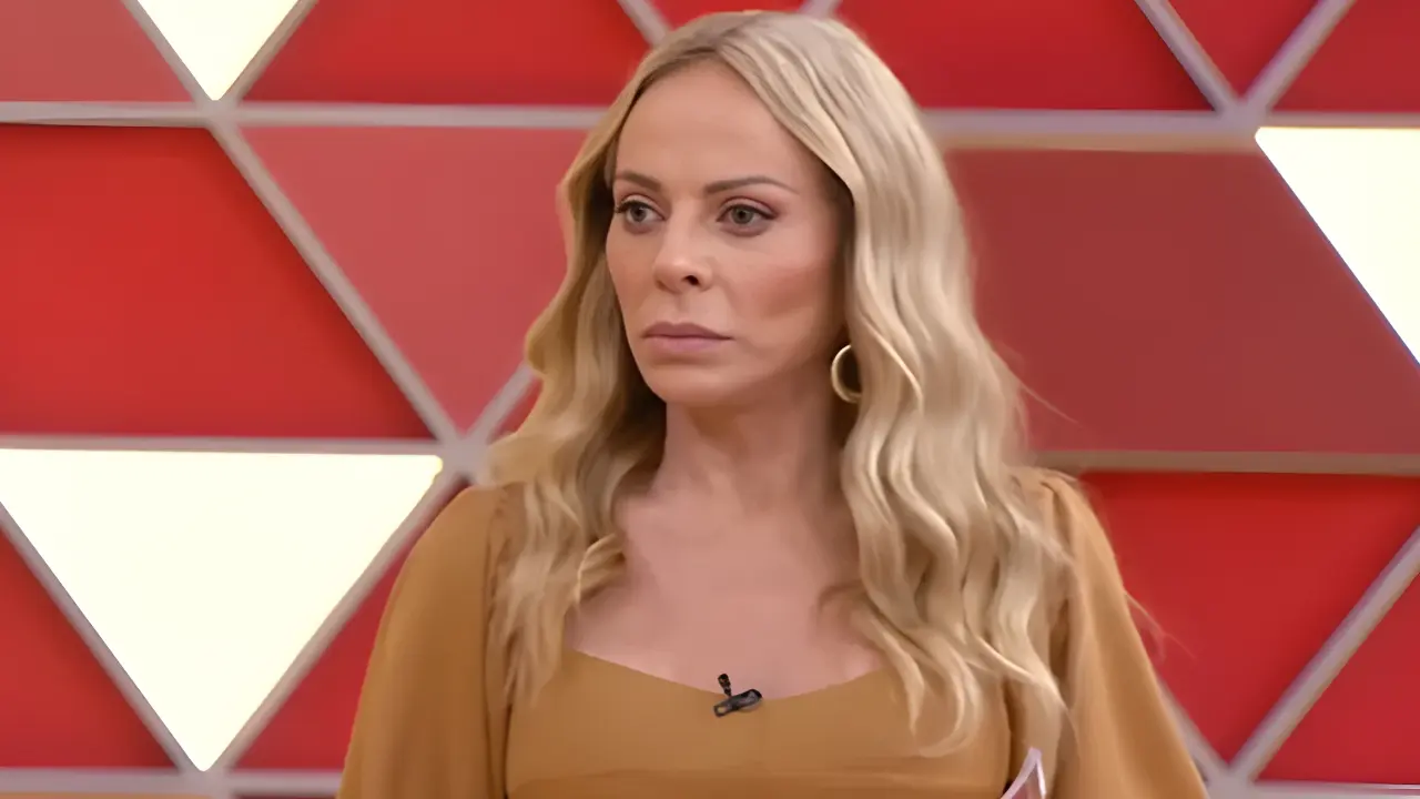 Vídeo: Christina Rocha deixa o palco do ‘Casos de Família’ após homem tentar agredir grávida