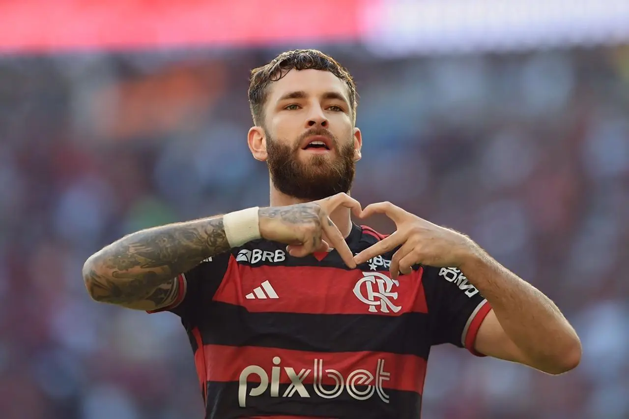 Léo Pereira 