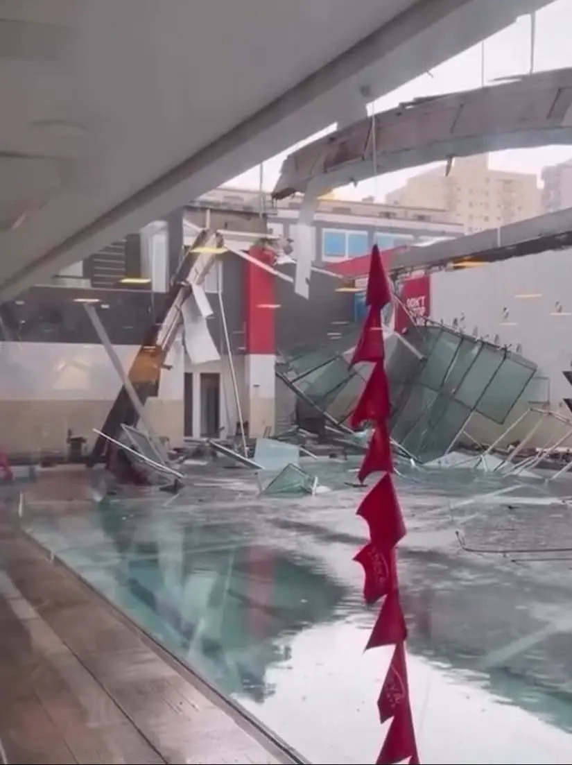 Cobertura de vidro da piscina da academia Inova São Caetano cedeu após temporal; duas pessoas ficaram feridas. Foto: Divulgação.