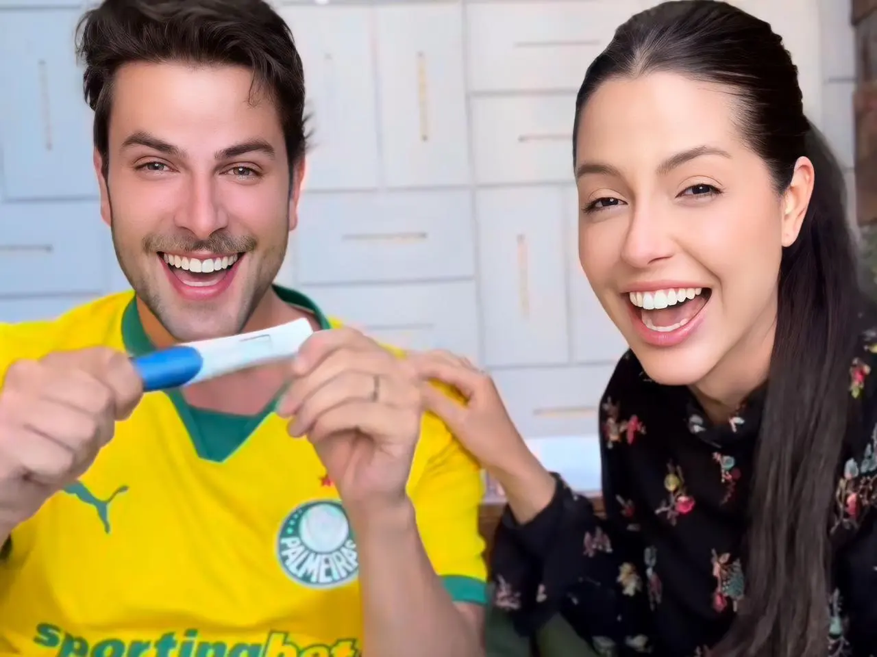 Laís Caldas e Gustavo Marsengo anunciam gravidez || Reprodução: Redes Sociais 
