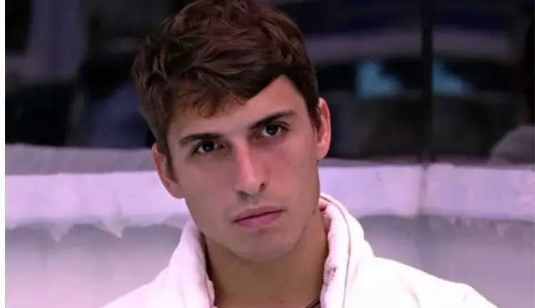 Felipe Prior faz post enigmático após decisão da Justiça; veja o que é