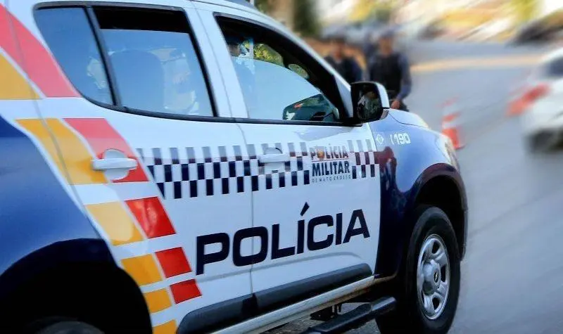 Corpo é encontrado decapitado e com mãos amarradas em poço  (Foto: Divulgação/PMMT)