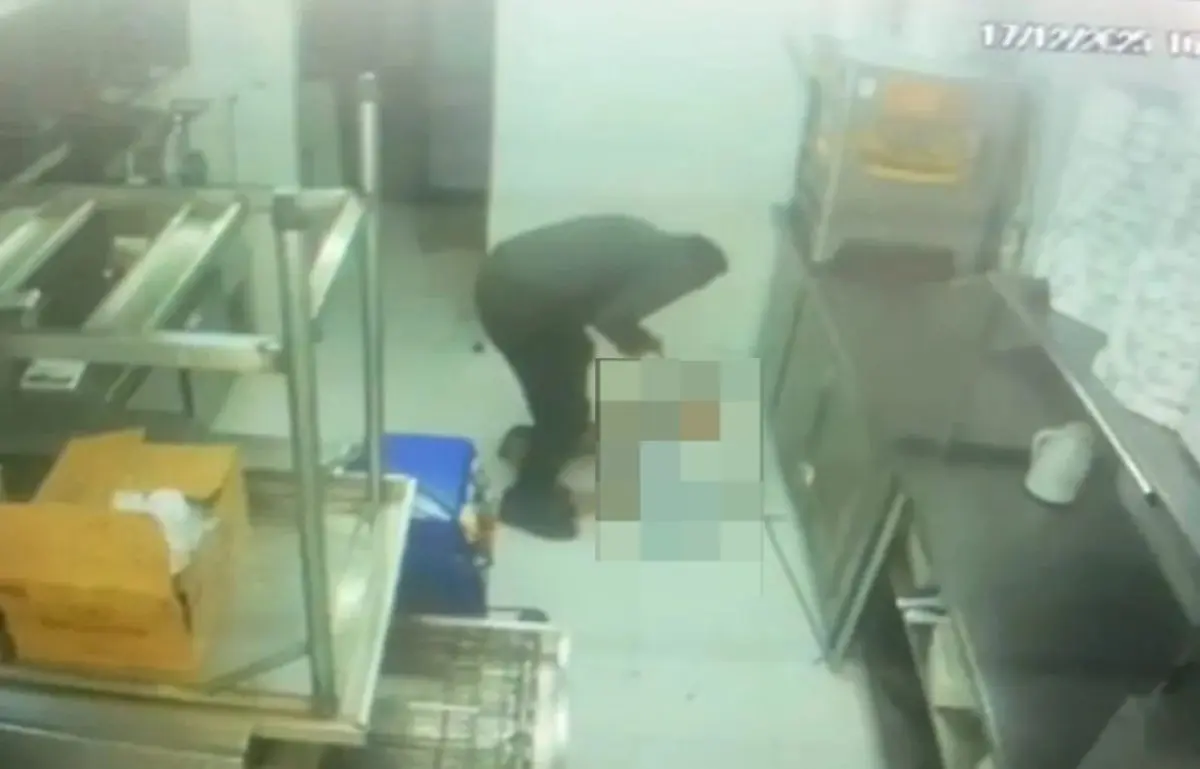 Dono de pizzaria é executado e câmeras flagram o crime (Foto: Reprodução)