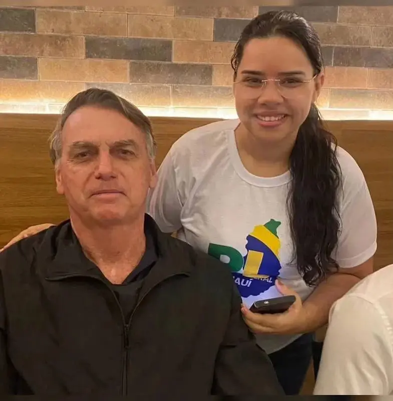 Denise Xavier, ex-secretária-adjunta do PL-PI, diz ter sido demitida após ser alvo de intolerância religiosa dentro do partido. Foto: Divulgação / Redes sociais.