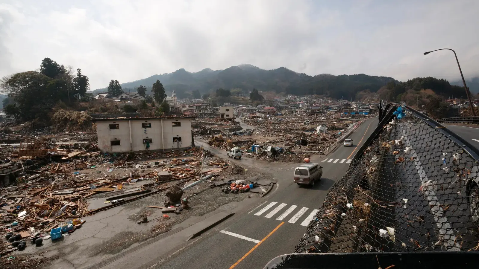 Terremoto de magnitude 7,2 atinge a costa do Japão; governo emite alerta de tsunami