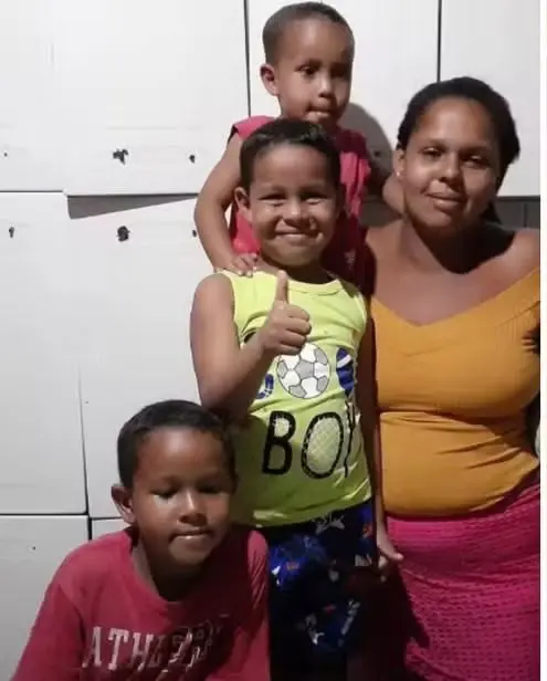 Sabrina de Almeida Lima e os três filhos estavam desaparecidos desde quinta-feira (18); corpos foram encontrados após confissão do companheiro. Foto: Arquivo pessoal.