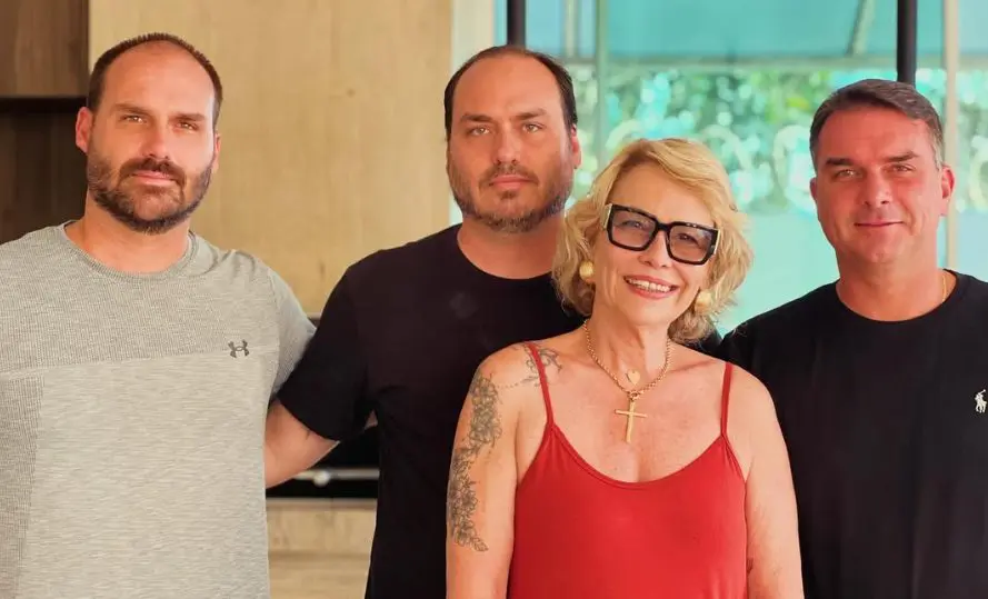 Rogéria Bolsonaro celebrou a união dos filhos, um dia após criticarem Michelle (Foto: Reprodução / Redes Sociais)