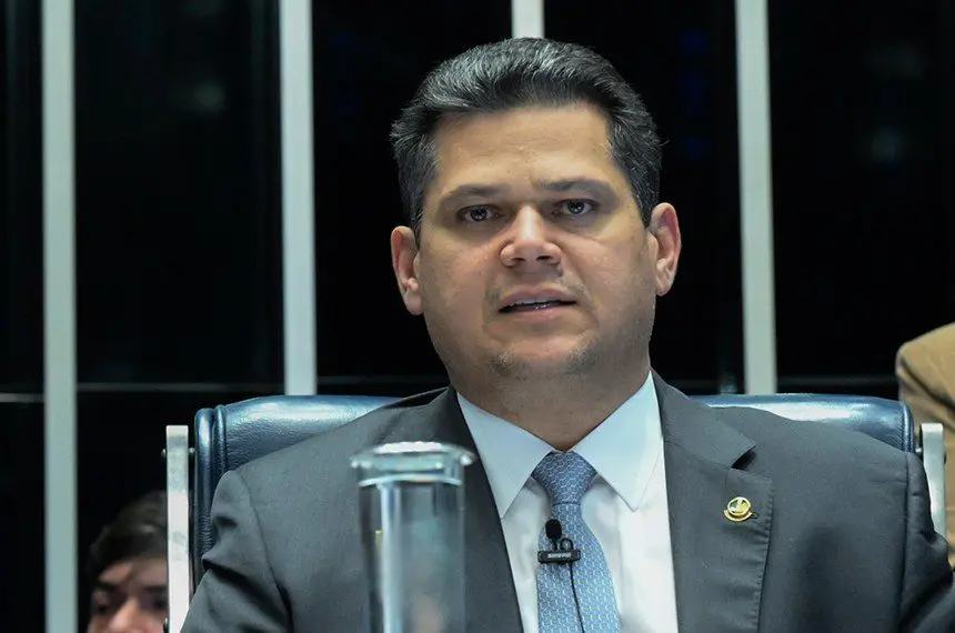 Davi Alcolumbre teria recebido medicamentos de investigado (Foto: Carlos Moura / Agência Senado)