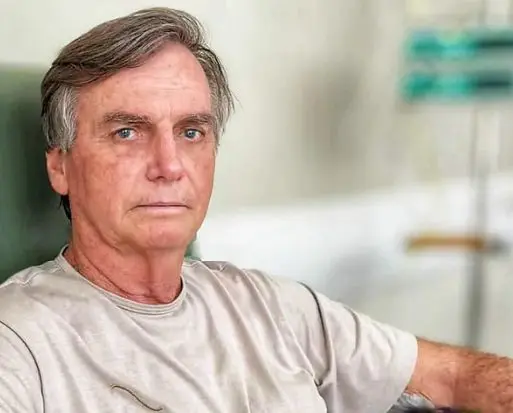 Moraes autoriza que Bolsonaro opere hérnia no Natal (Foto: Reprodução)
