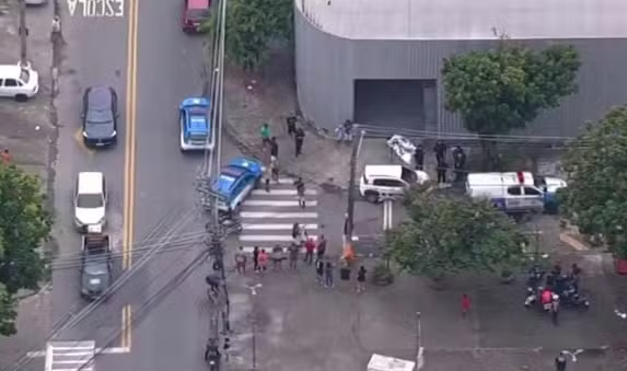 Homem é morto a tiros após ataque, no Rio (Foto: Rerpodução)