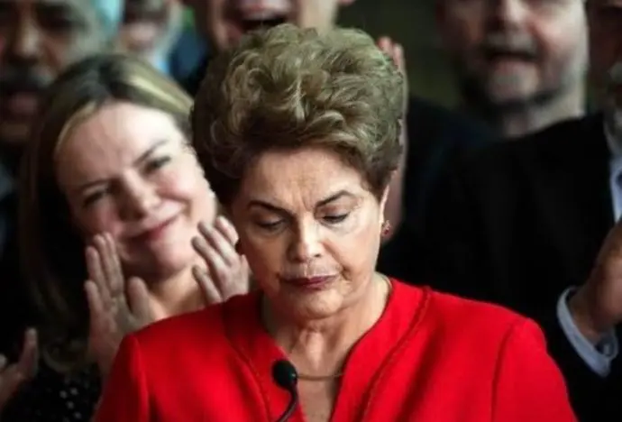 Dilma deverá ser indenizada (Foto: @robertostuckertfilho)