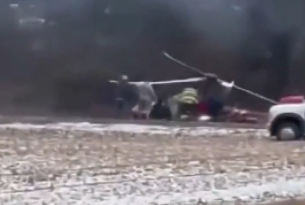 Colisão entre helicópteros deixa um morto (Foto: Reprodução)
