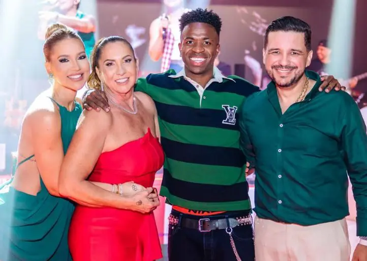 Padrasto de Virginia rebate comentário maldoso e humilha internauta