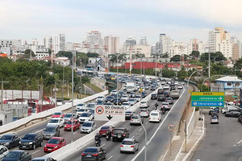 Trânsito em São Paulo (Rovena Rosa/Agência Brasil)