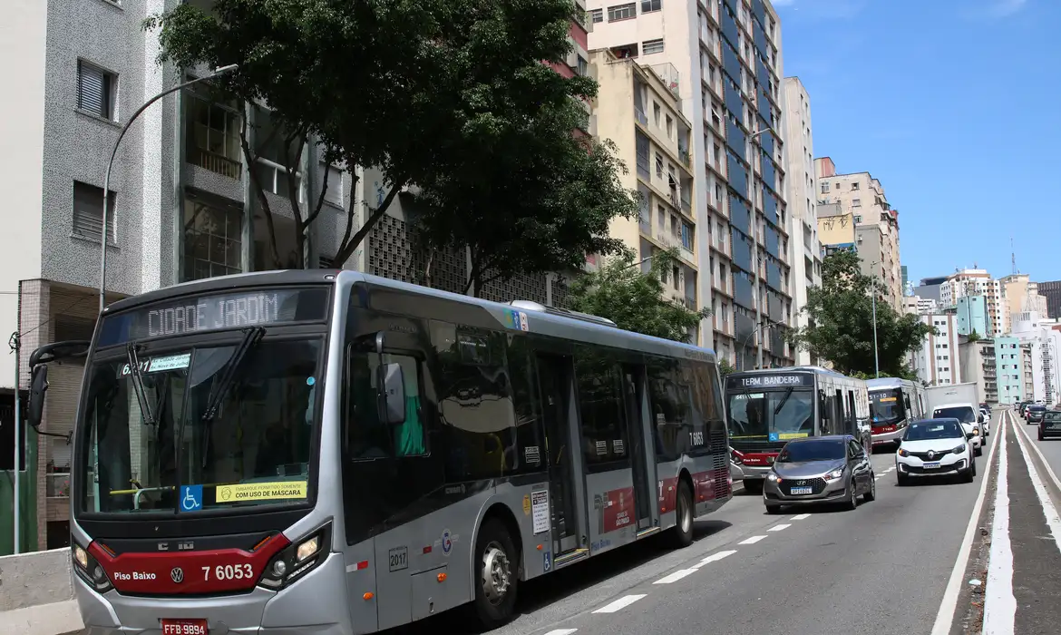 Ônibus de São Paulo (Foto: Rovena Rosa/Agência Brasil)