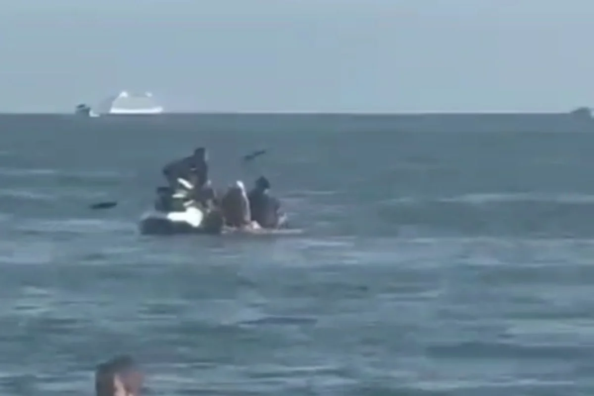 Jet ski usado pelos ladrões. Foto: Reprodução/X
