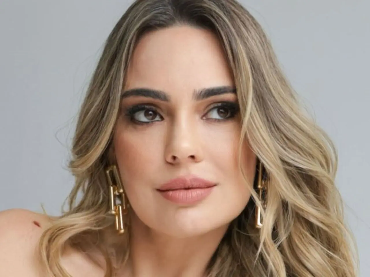 Rachel Sheherazade detalha crise durante trabalho em emissora; veja