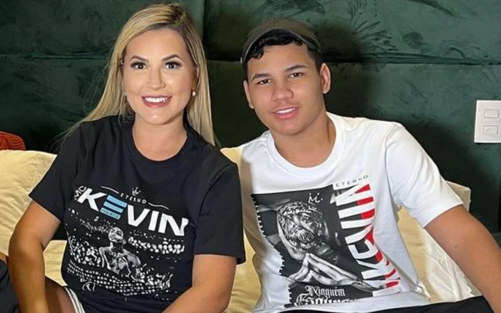 Deolane e filho viram réus por suposta fraude em jogos online