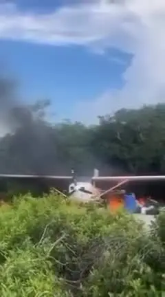 Forças Armadas da Venezuela afirmam que aviões destruídos eram utilizados em rotas do narcotráfico próximo ao território brasileiro. Foto: Reprodução.