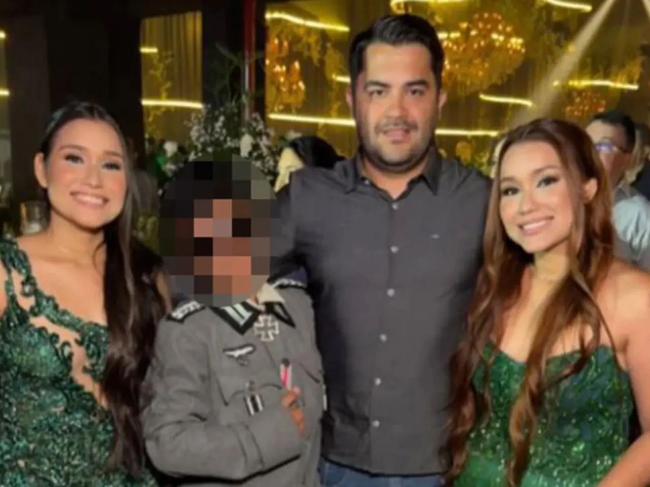 Adolescente que foi à formatura das irmãs com traje nazista fala pela primeira vez
