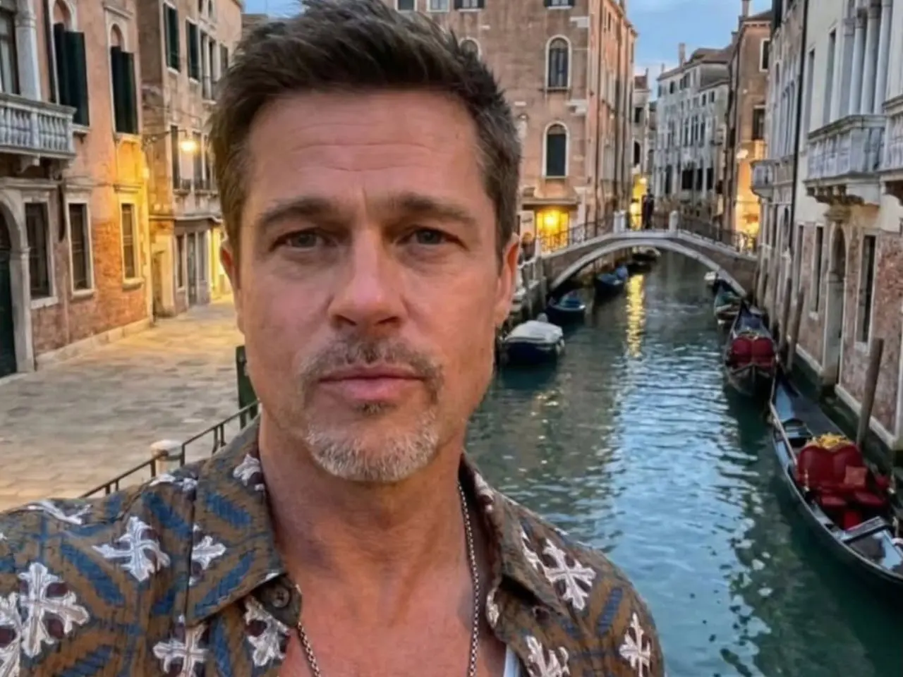 Mulher acredita estar namorando Brad Pitt e espera ator no aeroporto: 'o plano era a gente se casar'