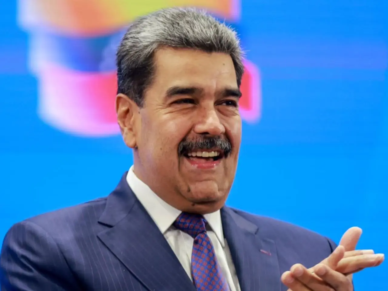 URGENTE: Nicolás Maduro é encontrado morto em presídio nos EUA