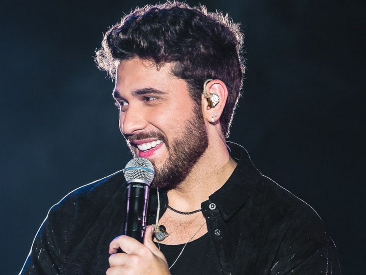 Após confirmar romance com Gustavo Mioto, ex-BBB revela incômodo na relação