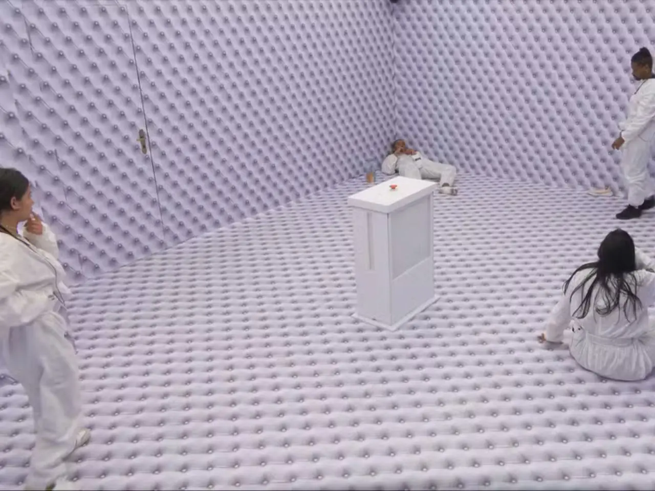 Número de vagas dobra e prova de resistência define quem sai do quarto branco direto para o BBB 26