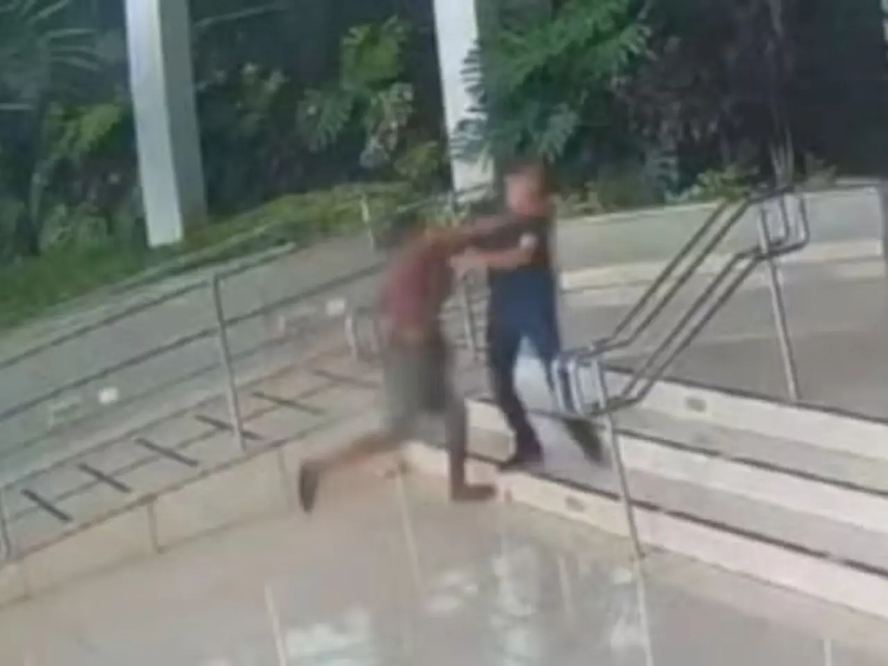 Homem espera dois anos por transplante e perde a visão após levar soco na saída de clínica oftalmológica; vídeo