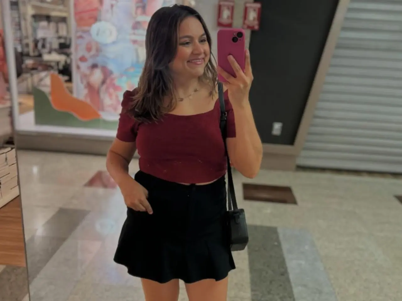 Mulher morre atropelada por carreta em cruzamento; vídeo
