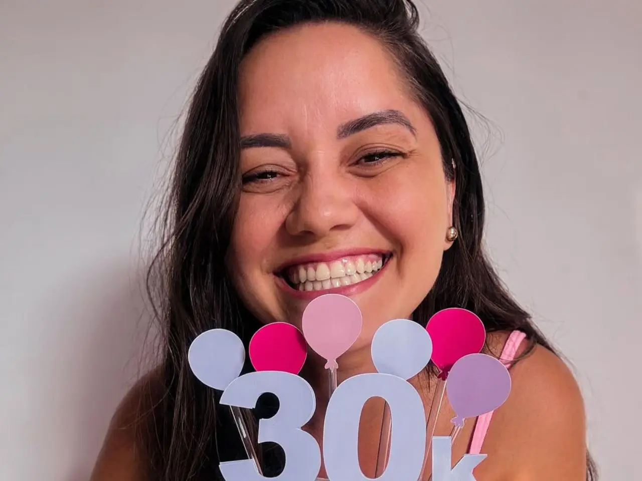 Influenciadora morre após lutar 3 anos contra o câncer