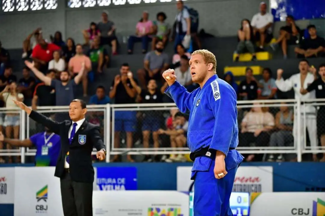 Rafael Buzacarini competiu na categoria até 100 kg do judô masculino nos Jogos Olímpicos do Rio de Janeiro, em 2016. Foto: Reprodução / Instagram.