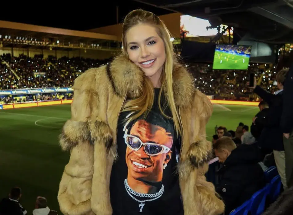 Virginia Fonseca vai a jogo com camisa do rosto de Vini Jr. Foto: Reprodução/Instagram 