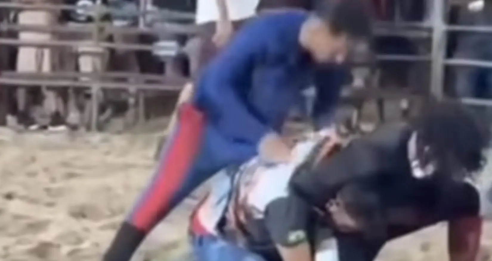 Homem, que foi preso, invadiu espetáculo antes do crime 